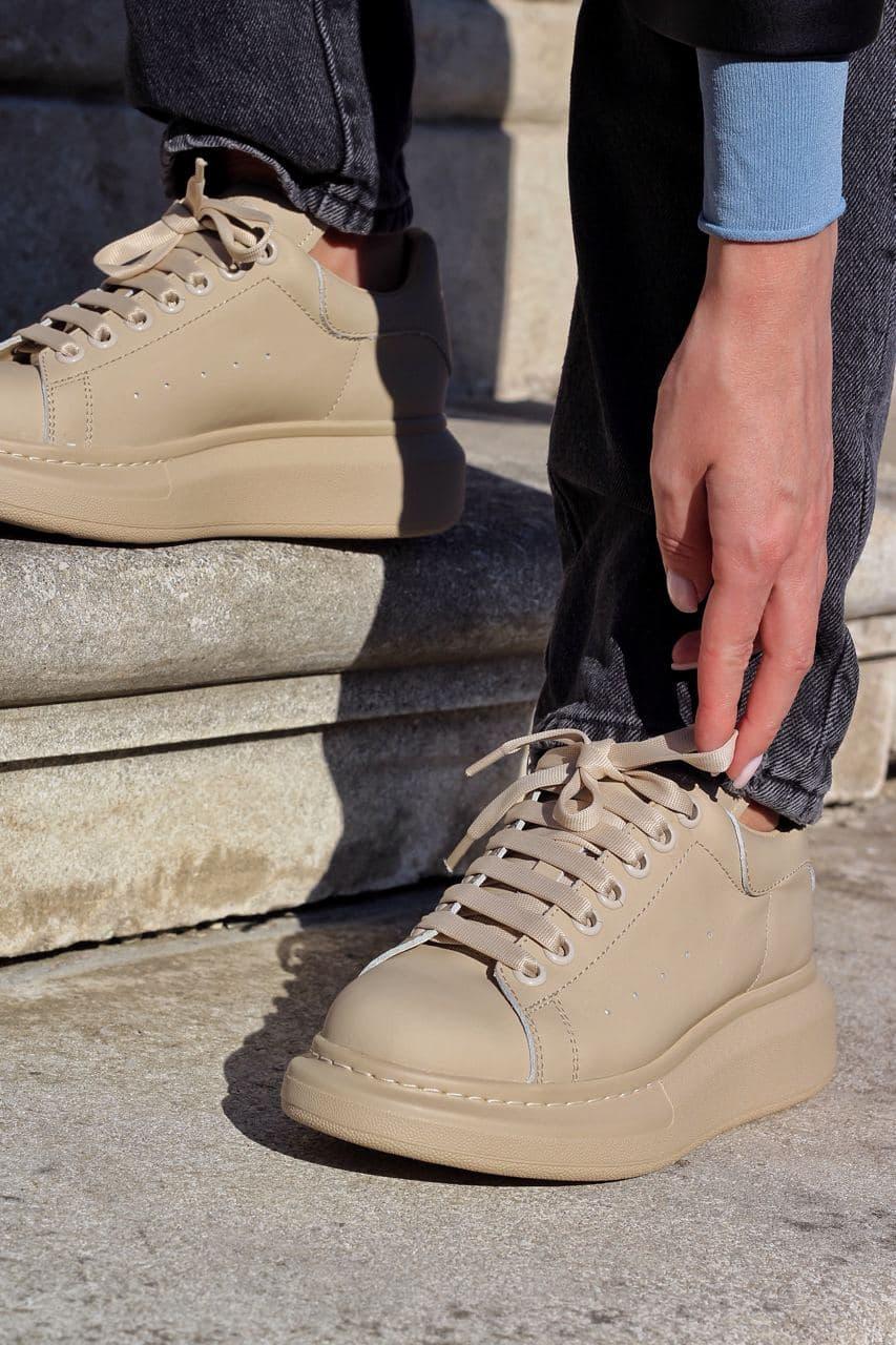 Alexander McQueen Low Light Beige Matte 2