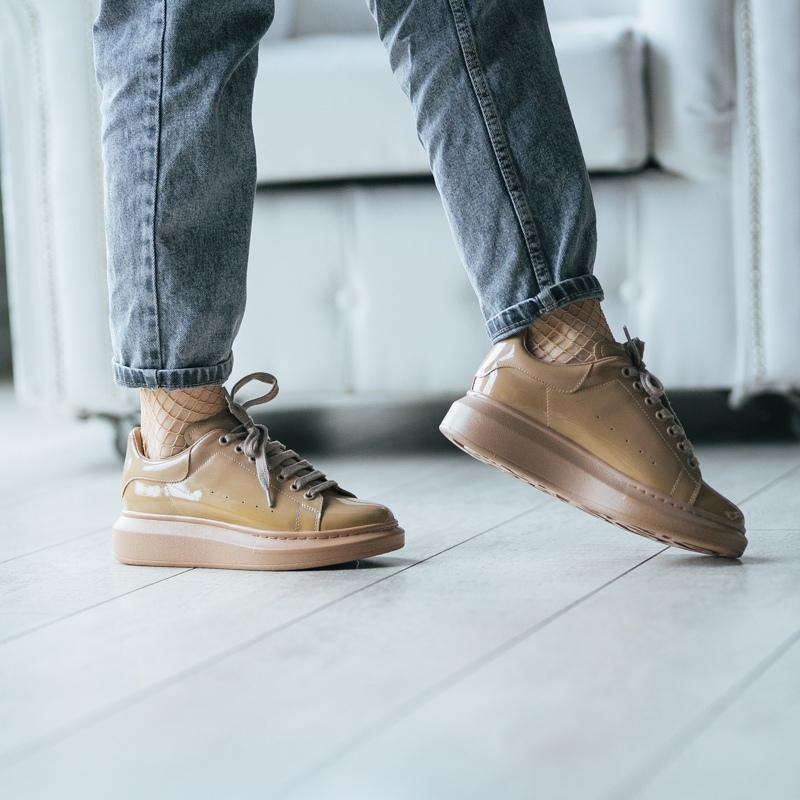 Alexander McQueen Low Patent Beige