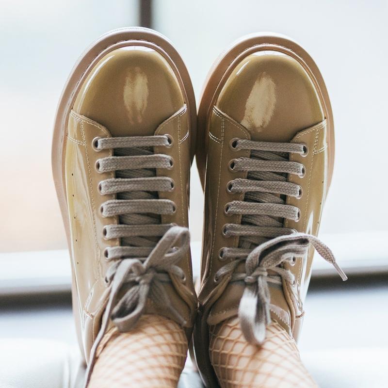Alexander McQueen Low Patent Beige