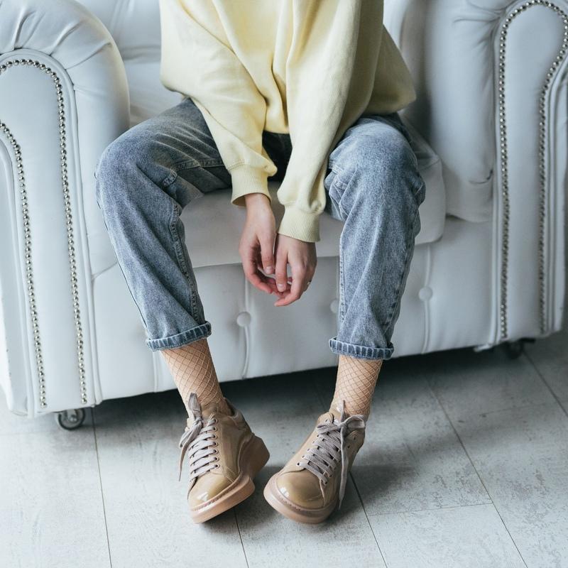 Alexander McQueen Low Patent Beige
