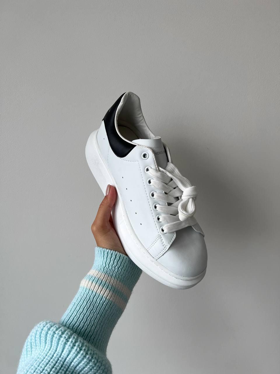 Alexander McQueen Low White Black v2