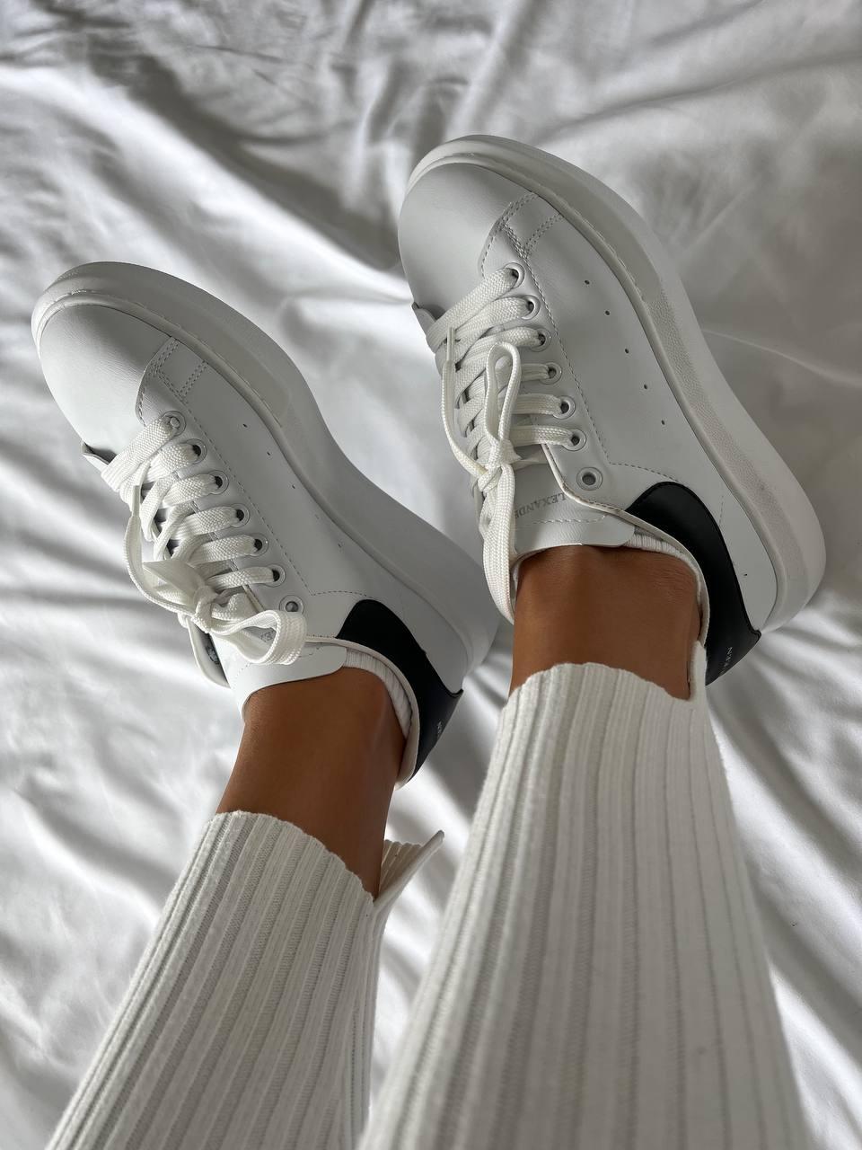 Alexander McQueen Low White Black v2