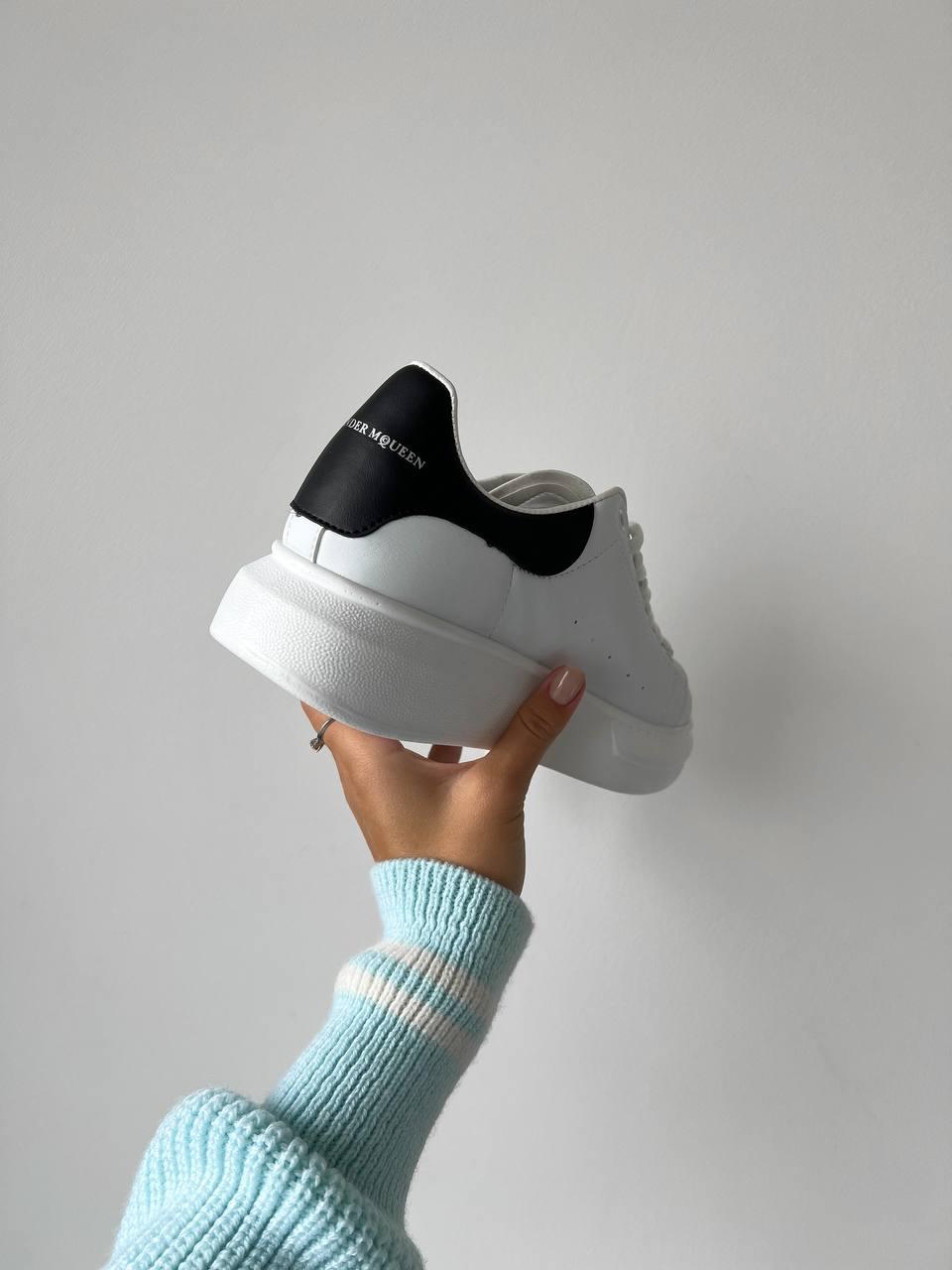 Alexander McQueen Low White Black v2