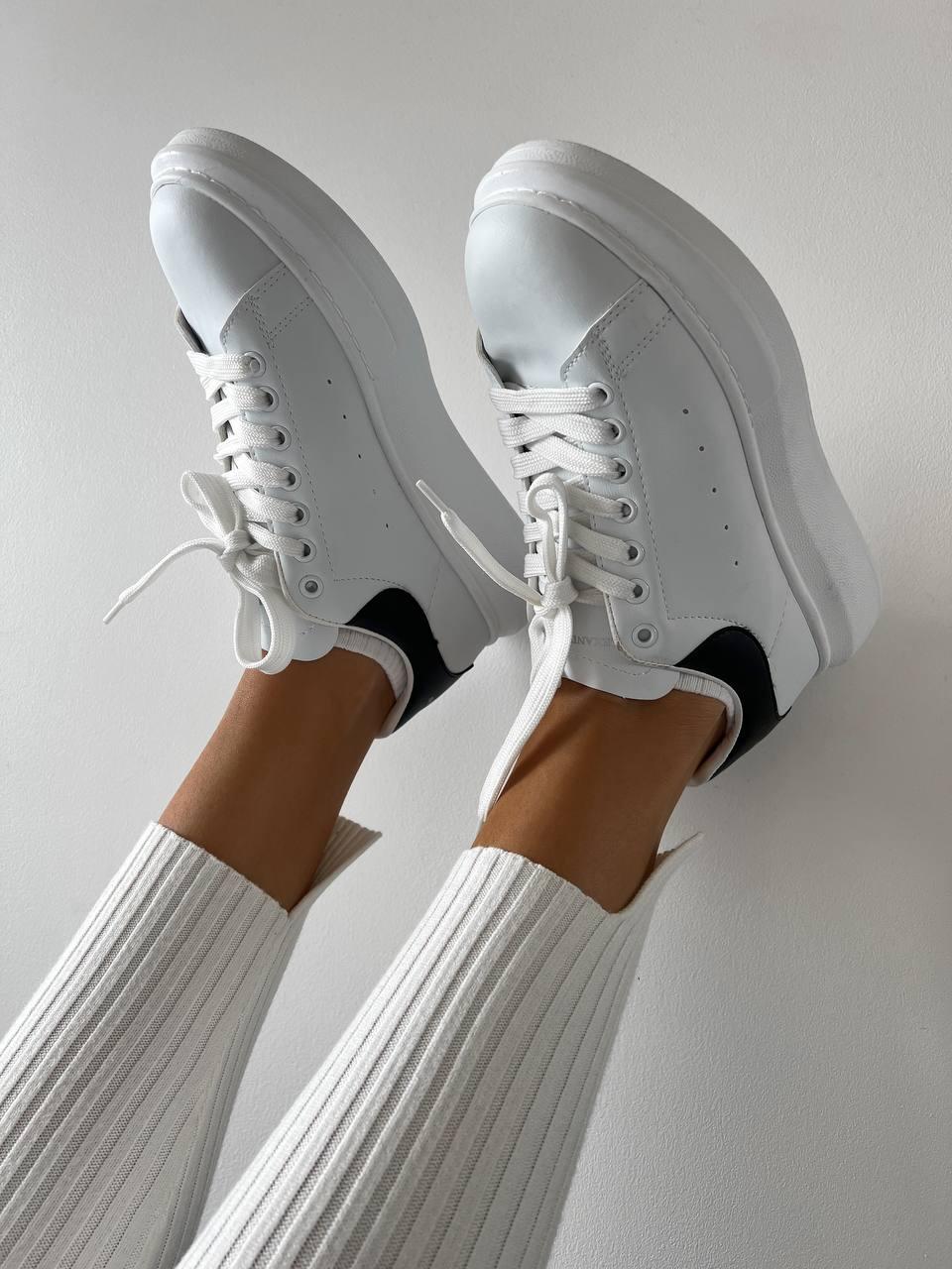 Alexander McQueen Low White Black v2