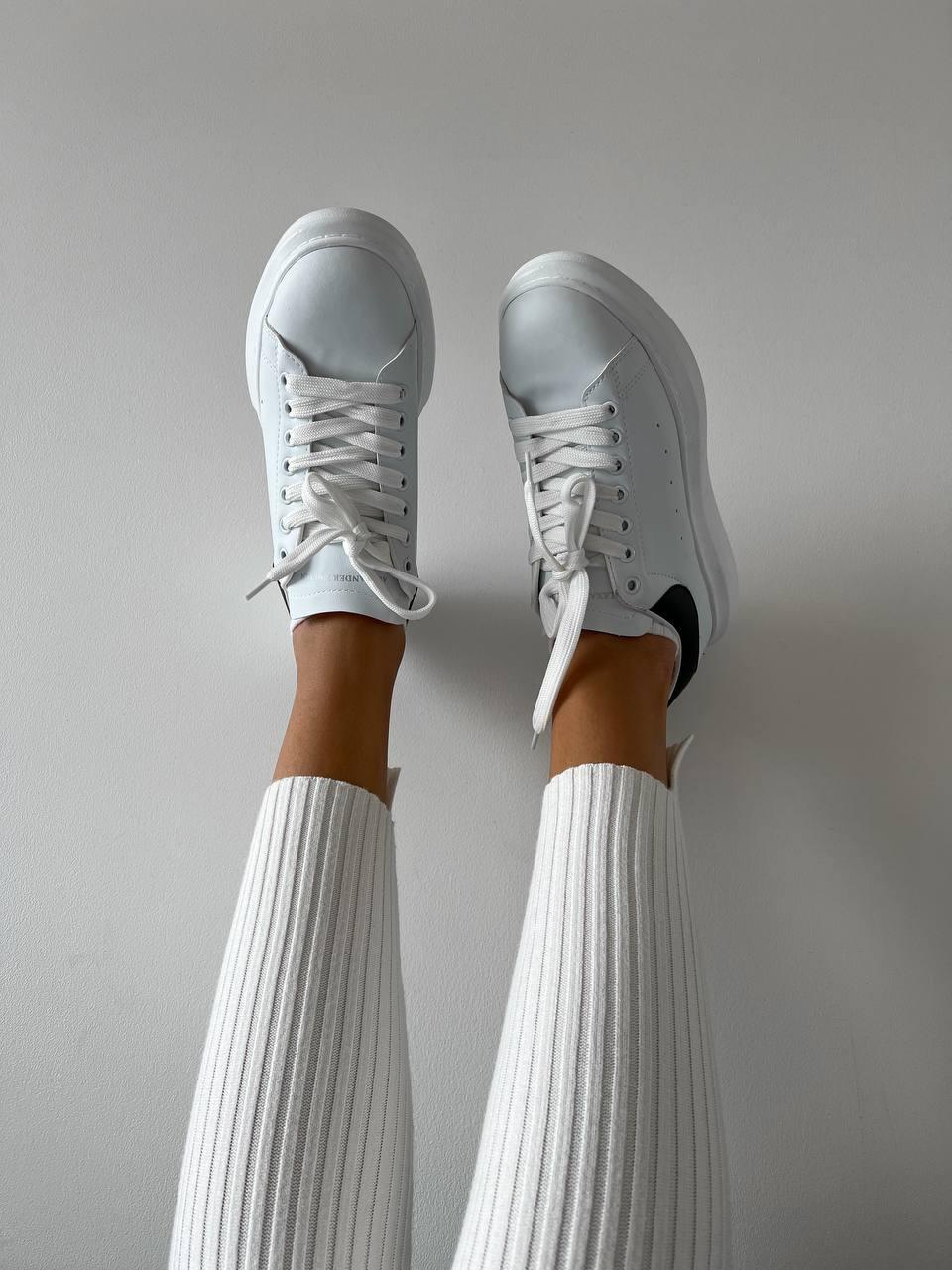 Alexander McQueen Low White Black v2
