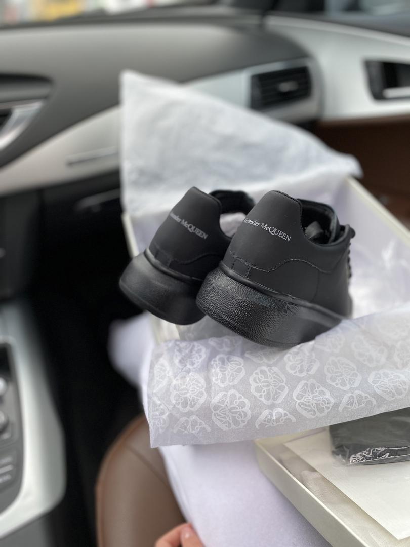 Alexander McQueen Low Black Metal (Нубук)