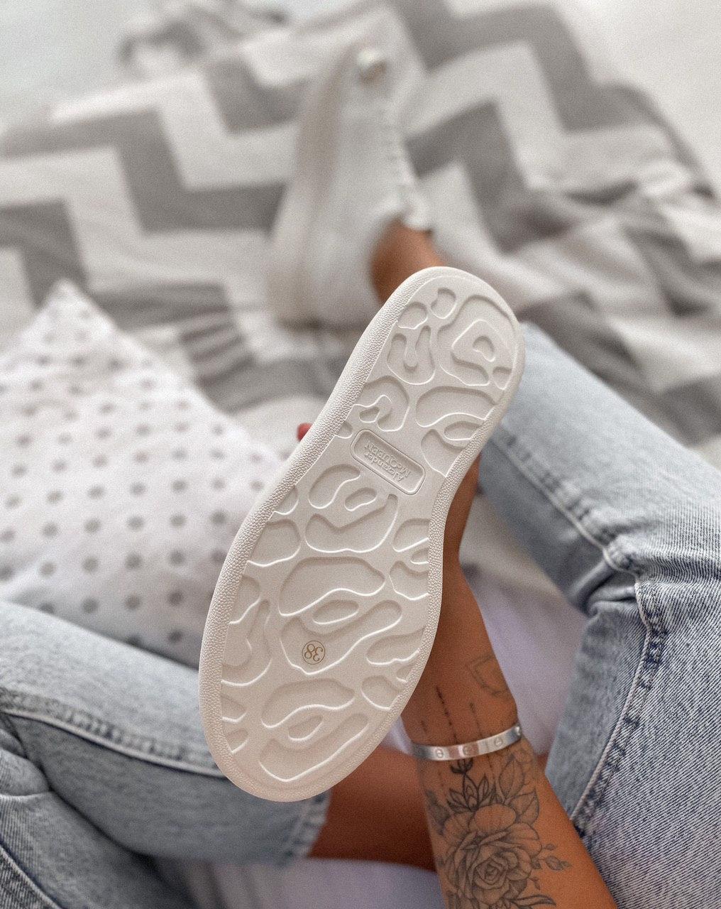 Alexander McQueen Low White Metal