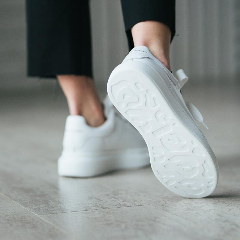 Alexander McQueen Low White Metal 2
