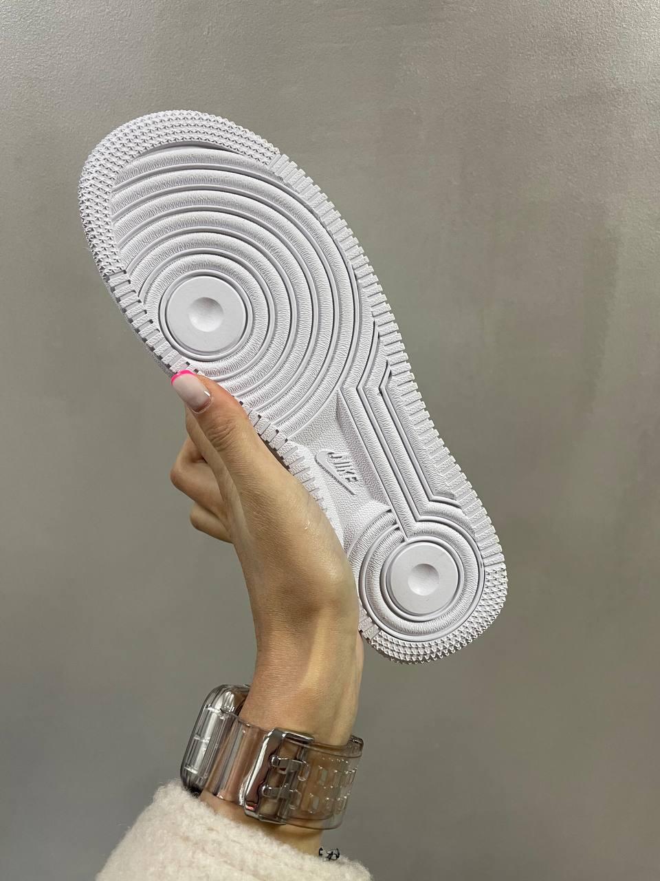 Nike Air Force 1 SHADOW BE KIND