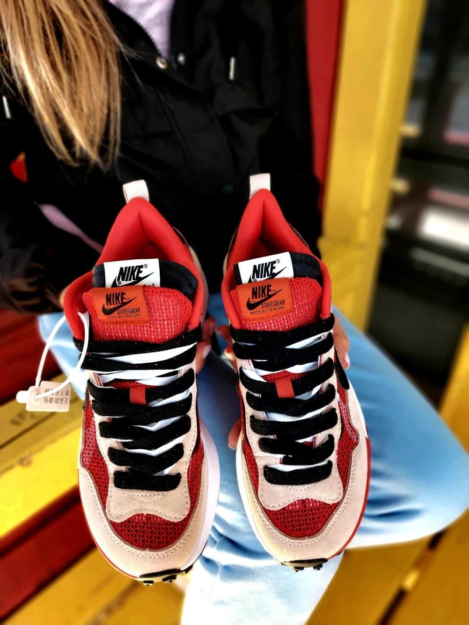 Nike VaporWaffle Sport Fuschia x Sacai Red