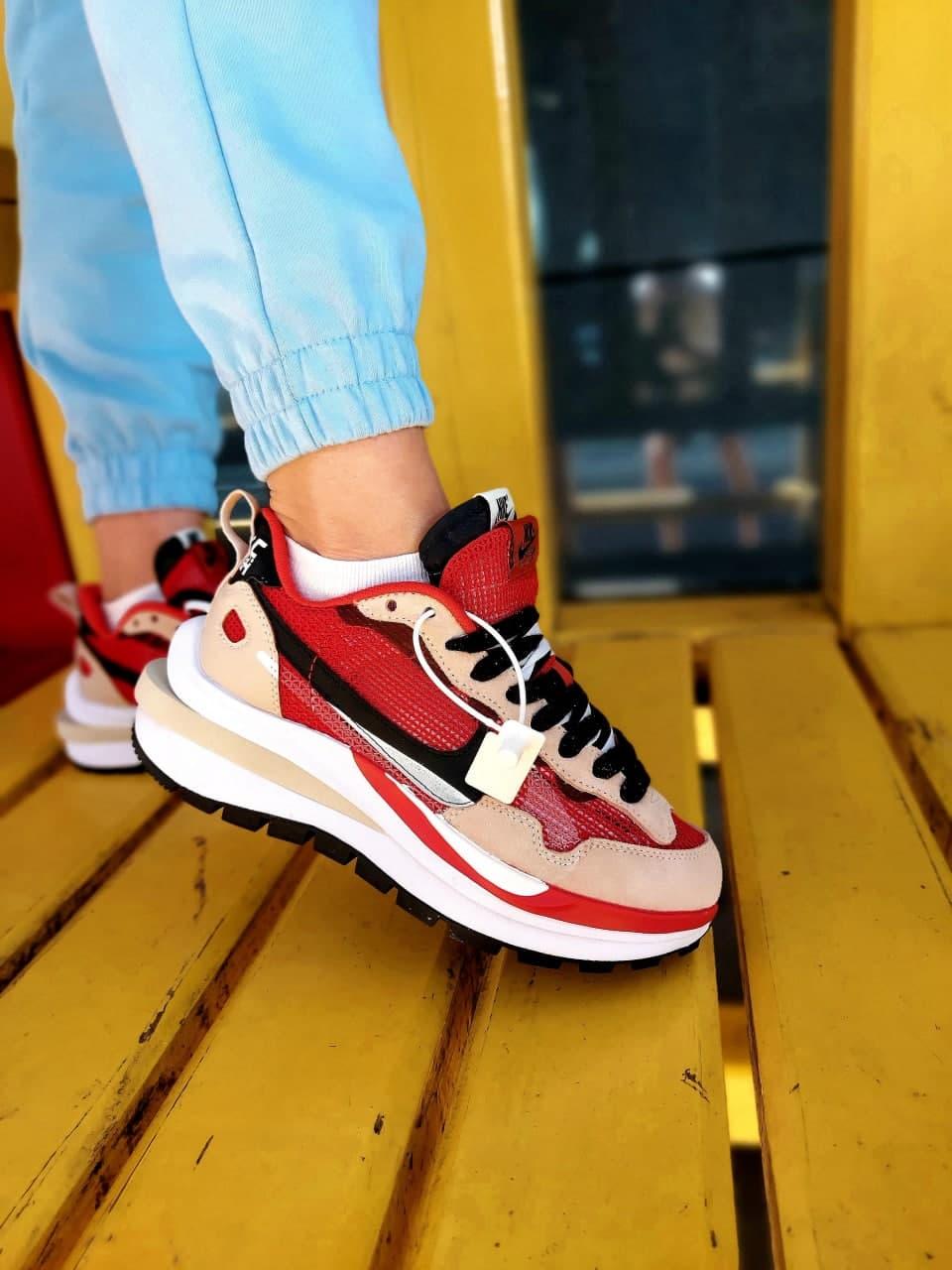 Nike VaporWaffle Sport Fuschia x Sacai Red