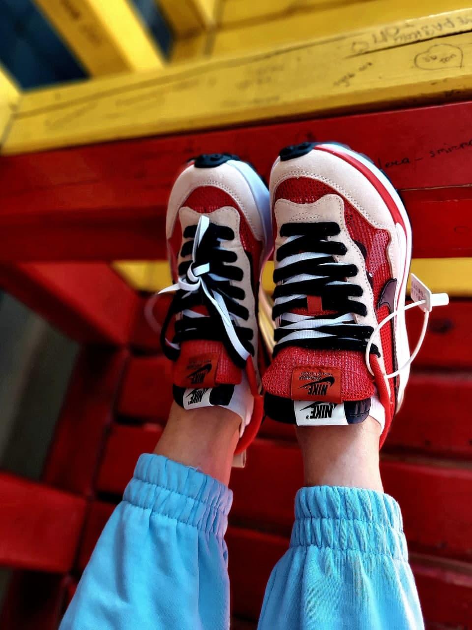 Nike VaporWaffle Sport Fuschia x Sacai Red