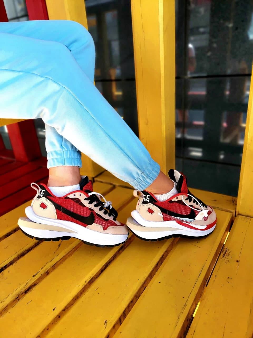 Nike VaporWaffle Sport Fuschia x Sacai Red