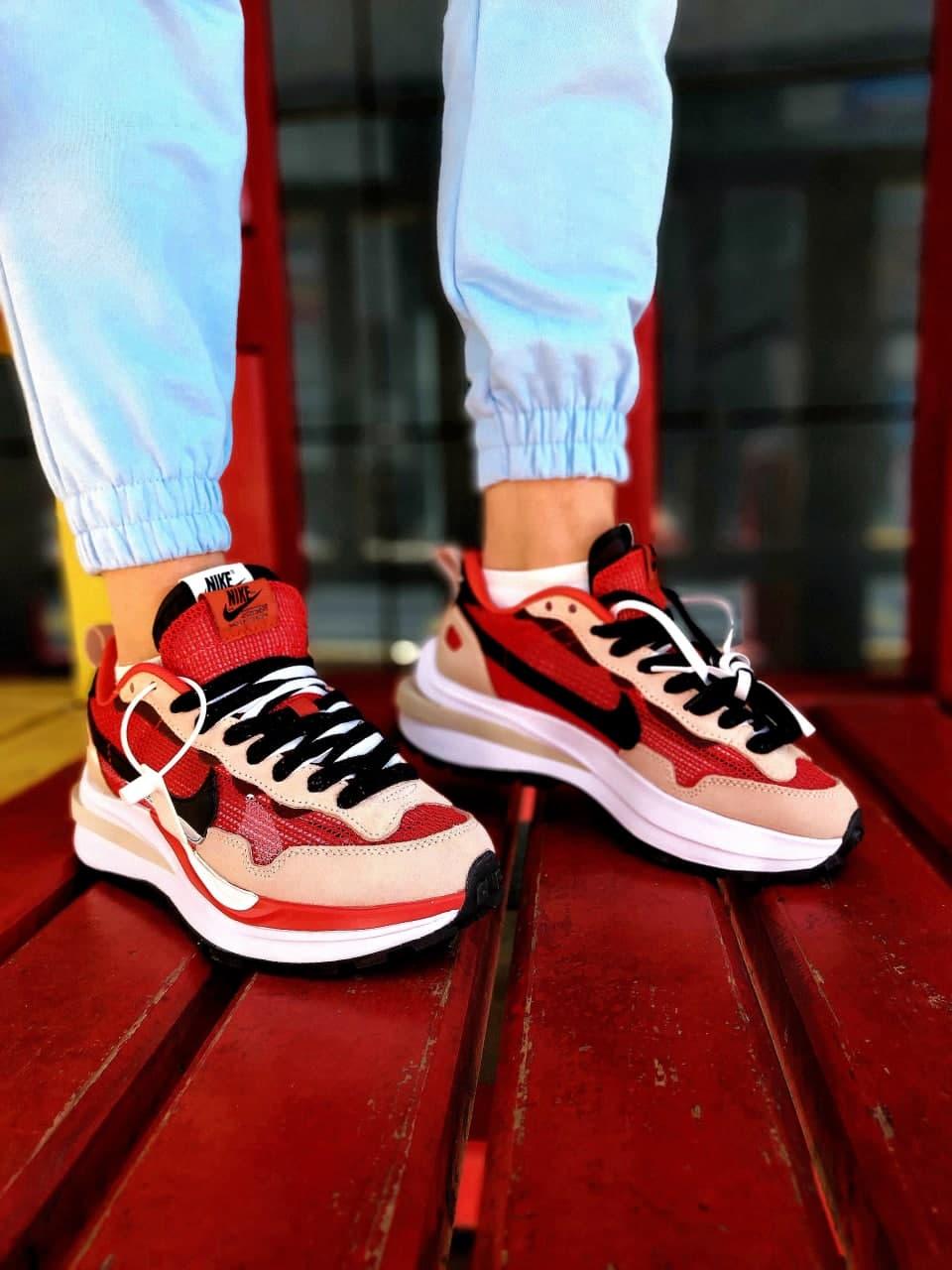 Nike VaporWaffle Sport Fuschia x Sacai Red