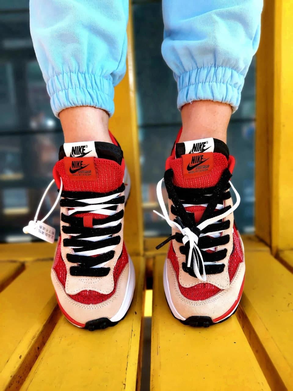 Nike VaporWaffle Sport Fuschia x Sacai Red