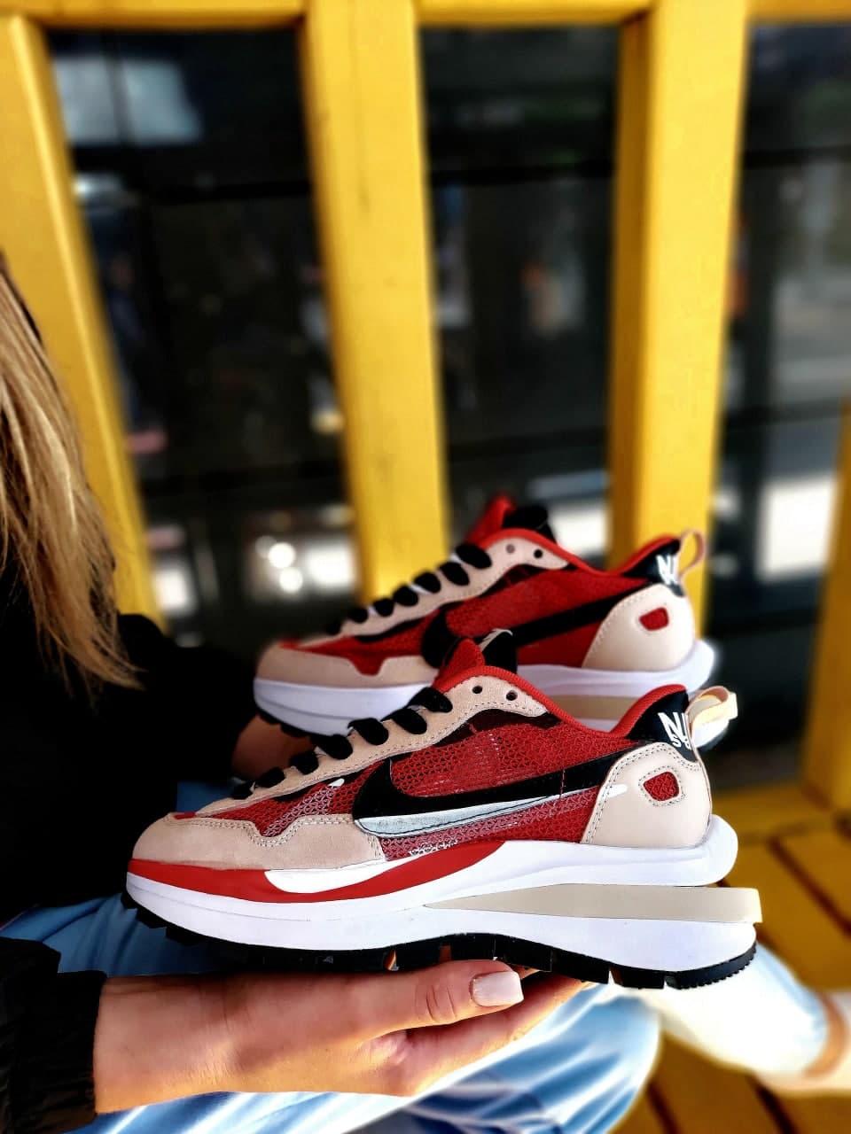 Nike VaporWaffle Sport Fuschia x Sacai Red