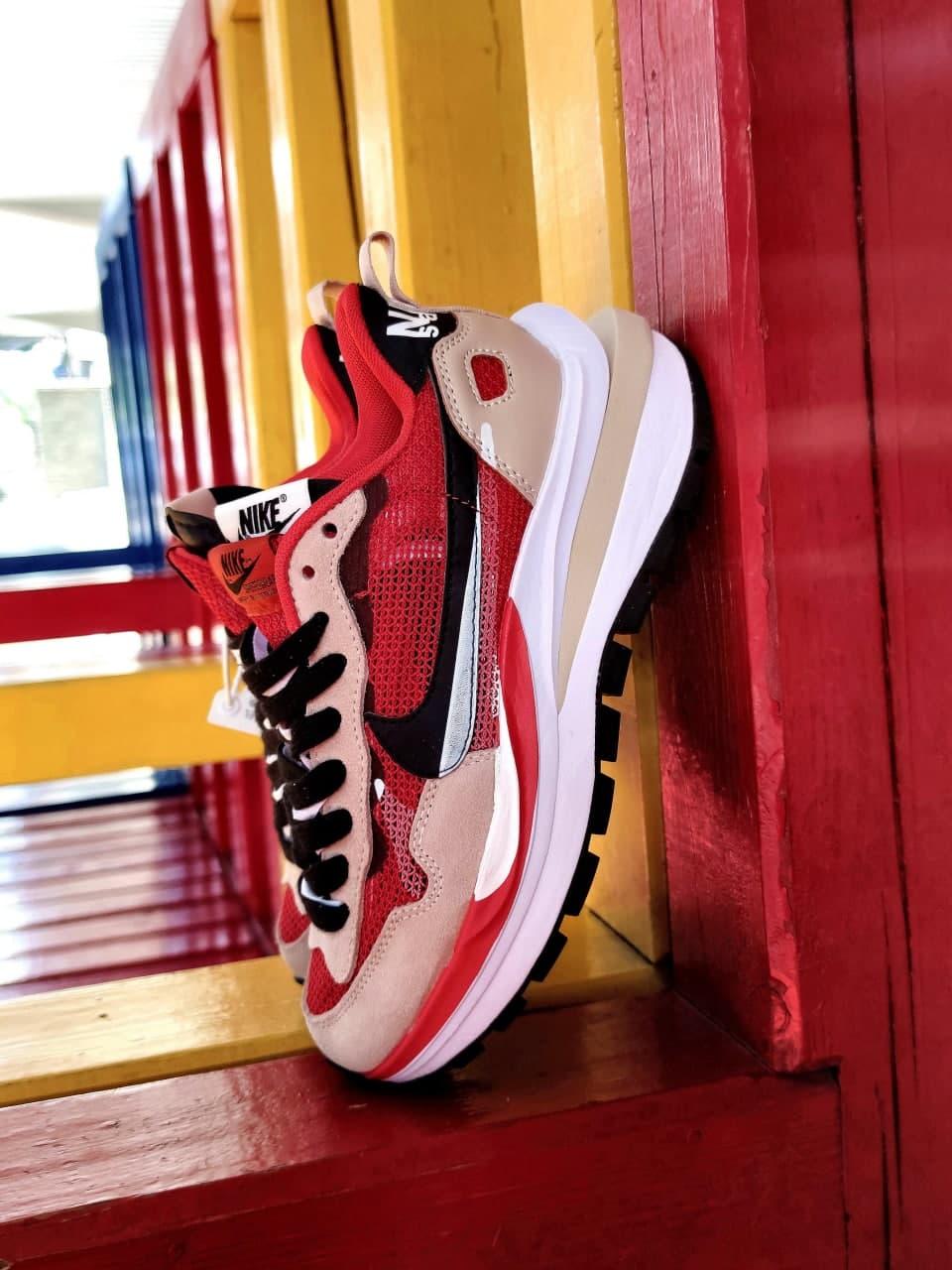 Nike VaporWaffle Sport Fuschia x Sacai Red