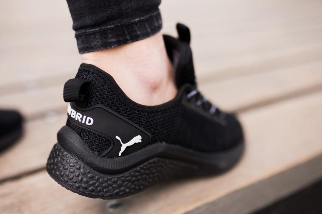 Puma Hybrid Runner Black «White Logo»