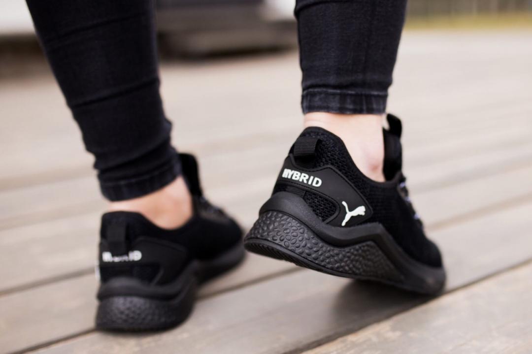 Puma Hybrid Runner Black «White Logo»