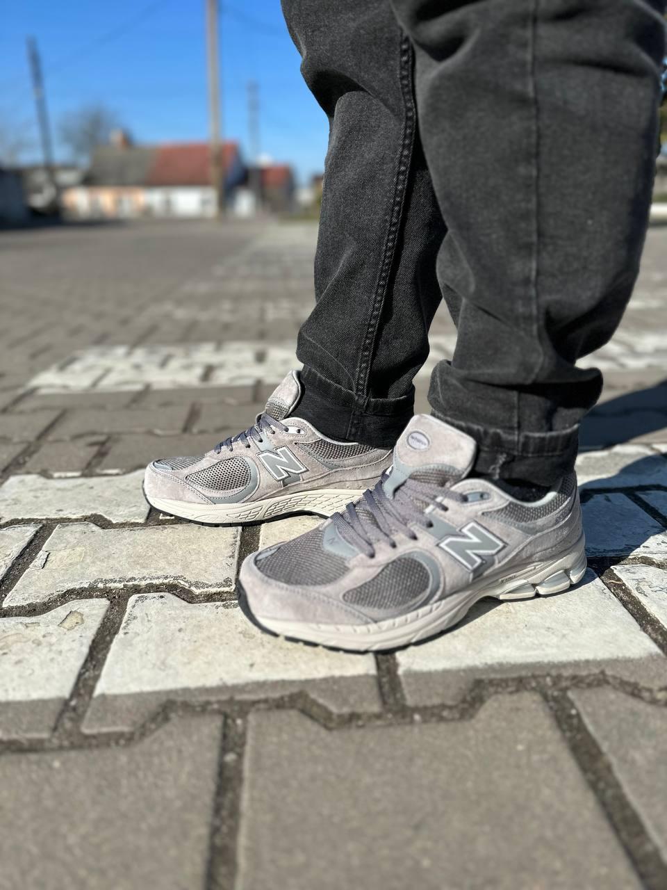 New Balance 2002R Grey Black v2