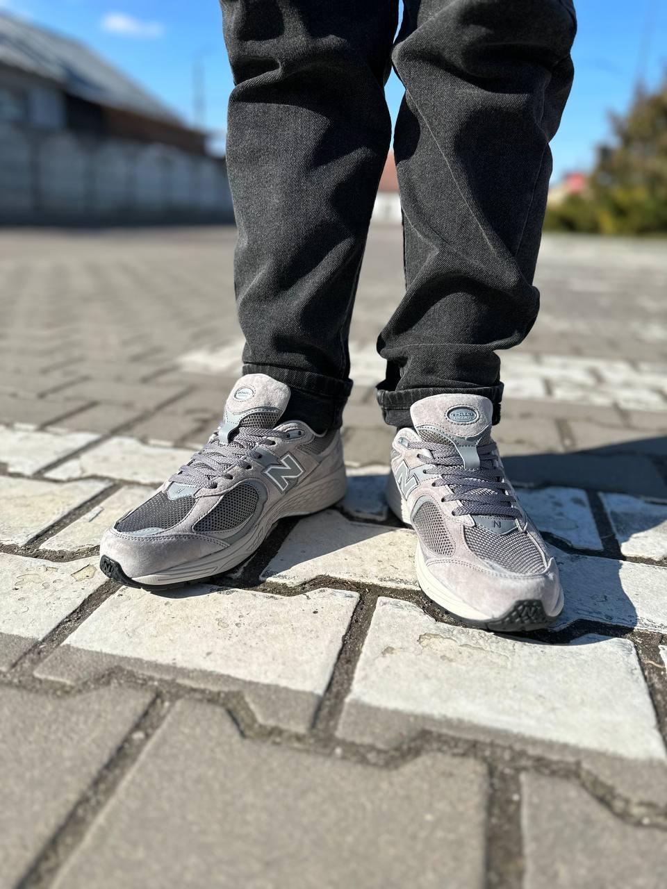 New Balance 2002R Grey Black v2