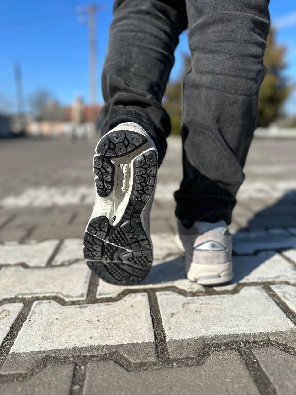 New Balance 2002R Grey Black v2