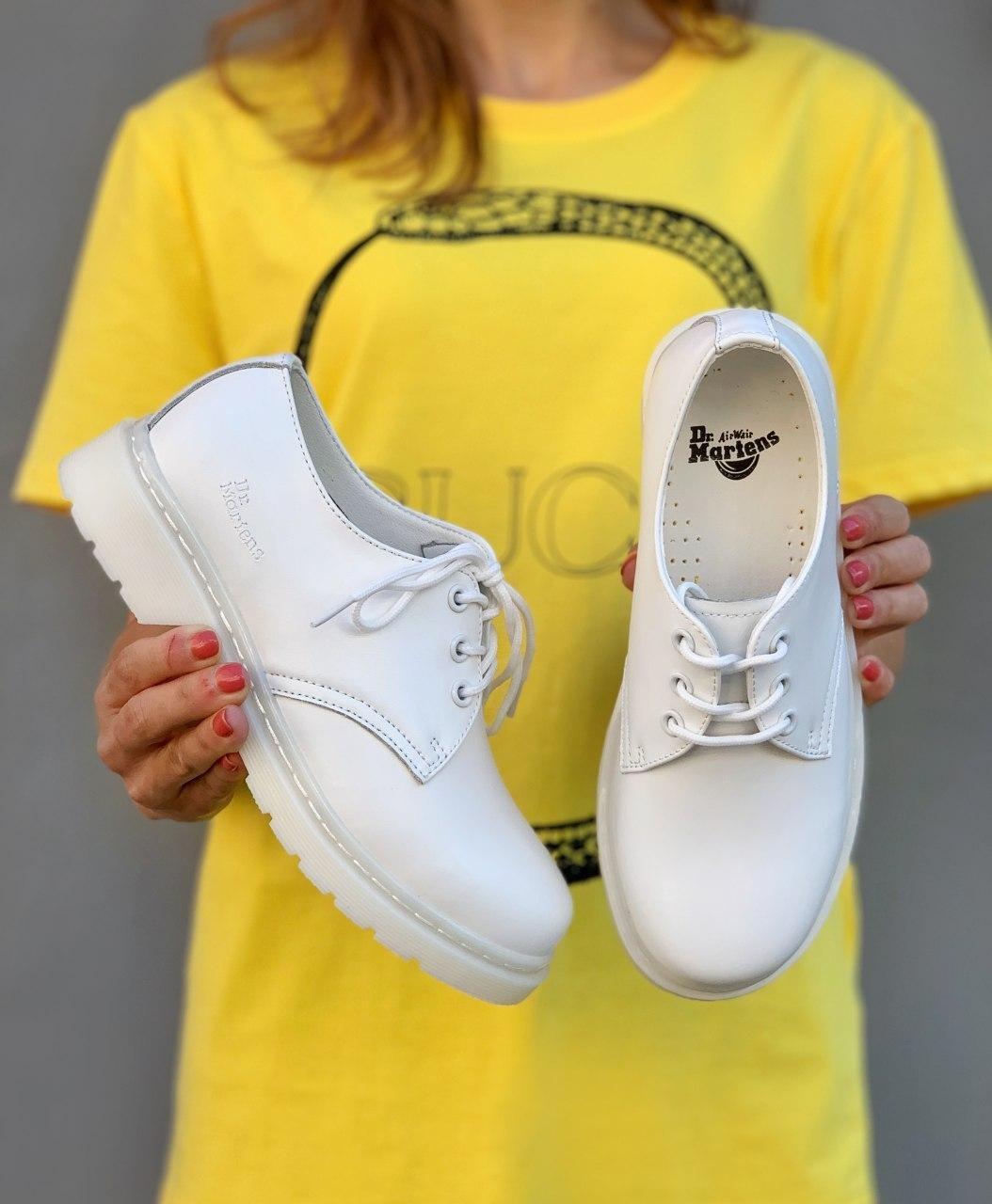 Dr. Martens Full White 1