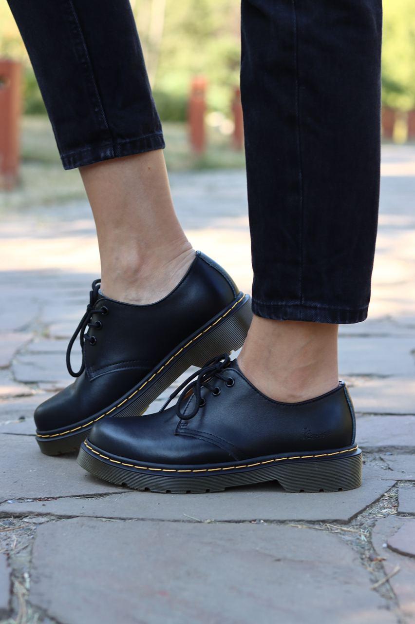 Dr. Martens Black Brown