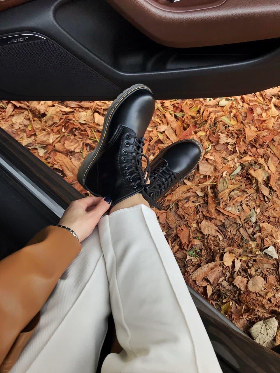 Dr. Martens Black 4