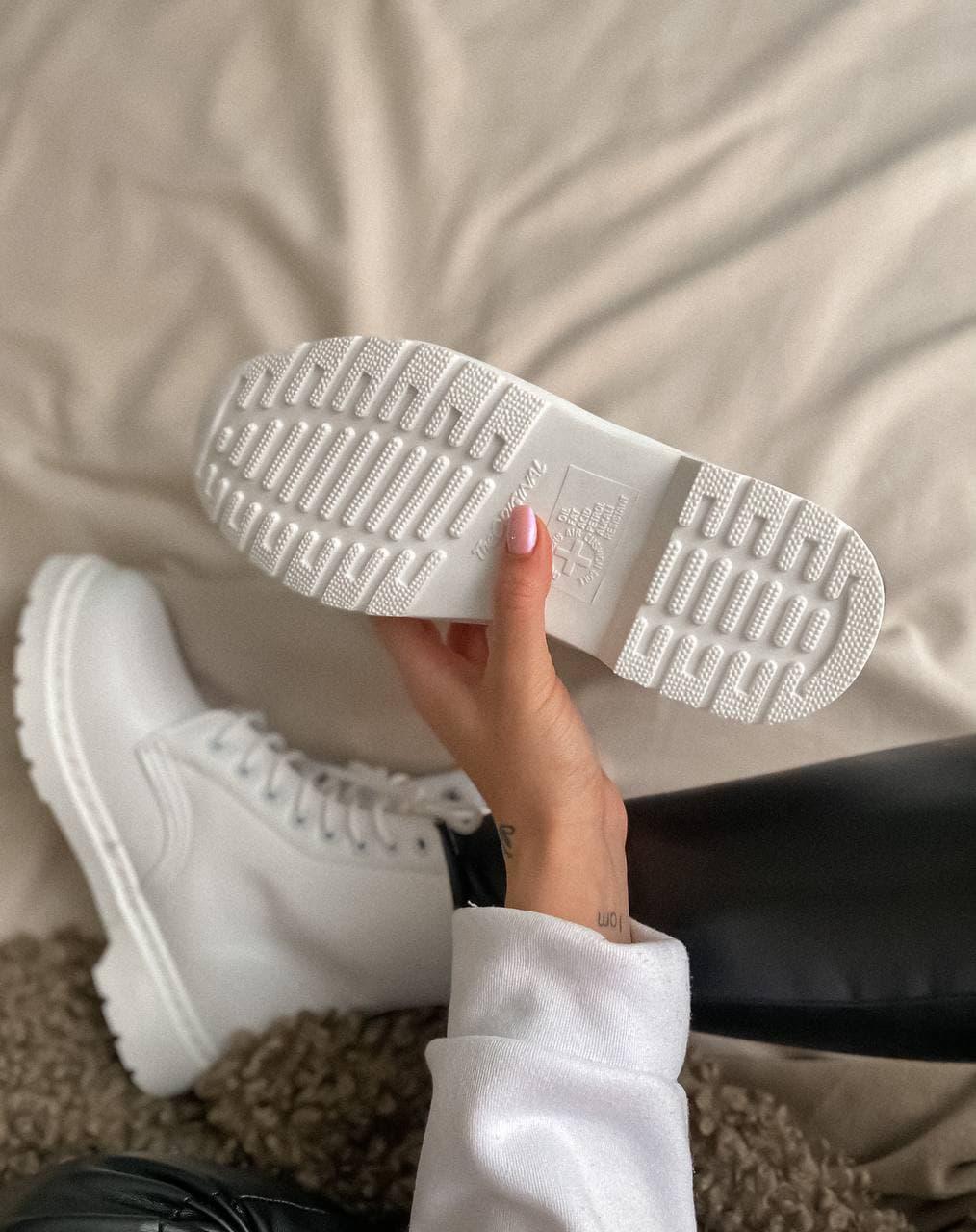 Dr. Martens 1460 White Fur No Logo