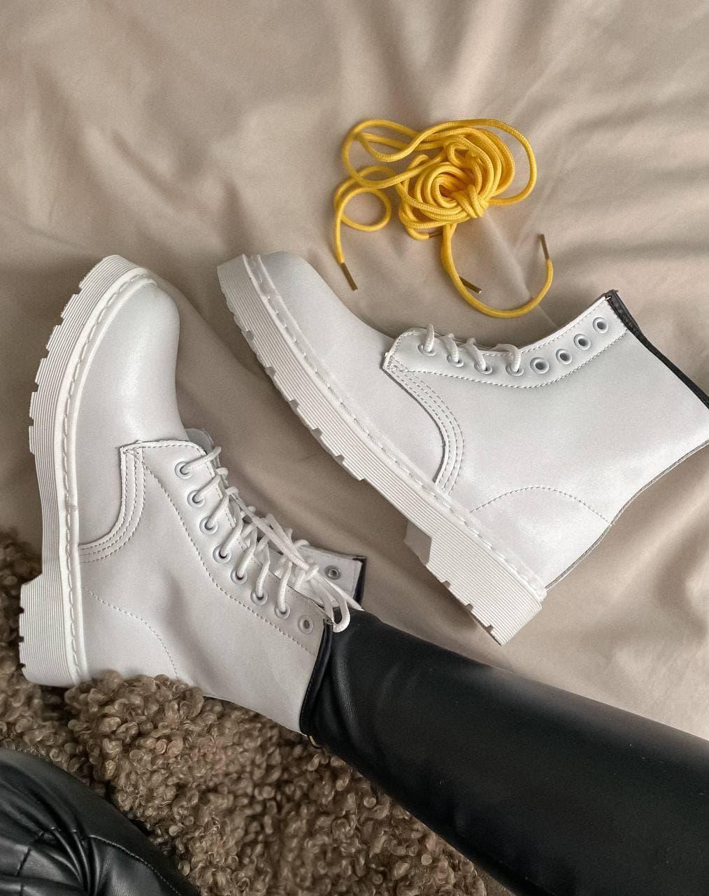 Dr. Martens 1460 White Fur No Logo