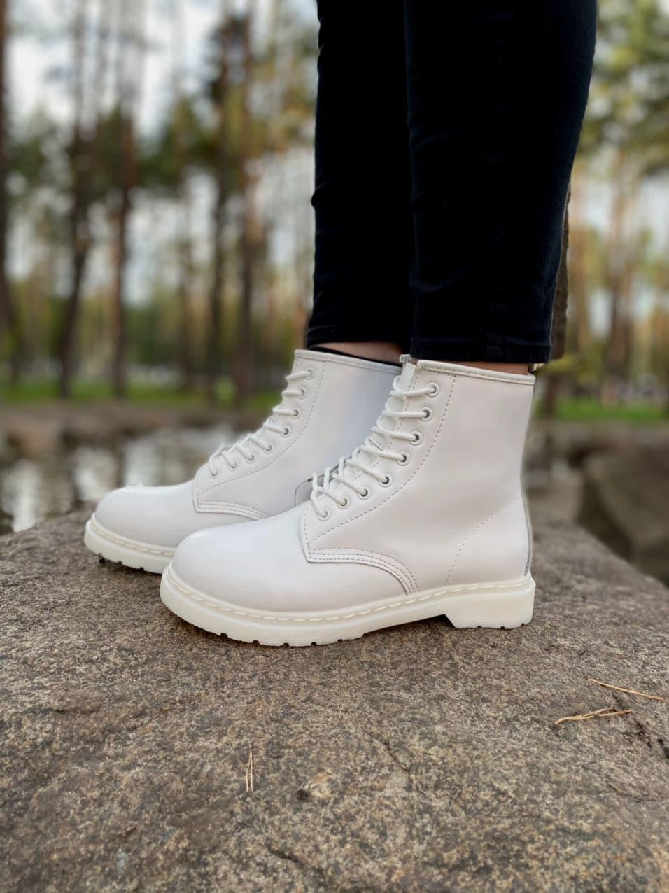 Dr. Martens White No Logo 2