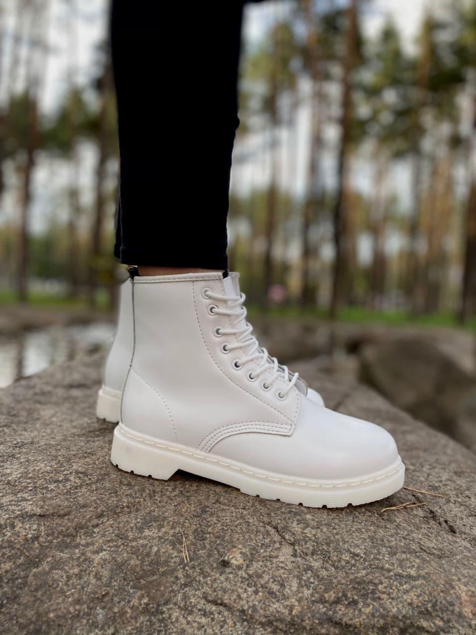 Dr. Martens White No Logo 2