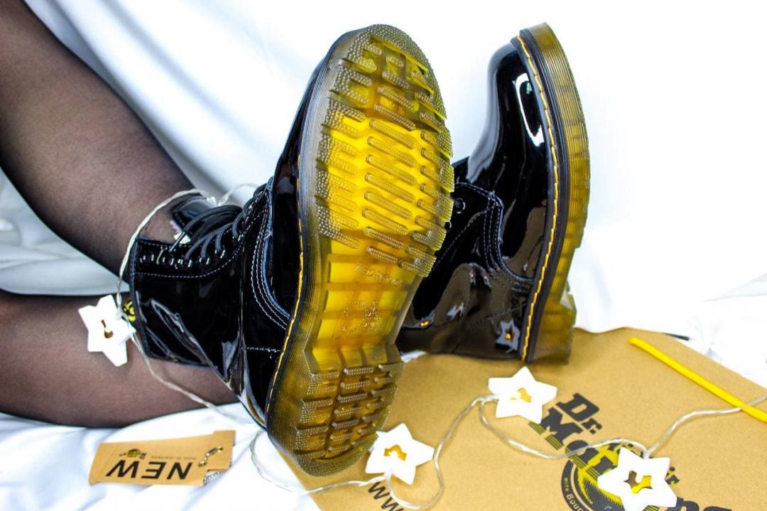 Dr. Martens Patent Black Logo