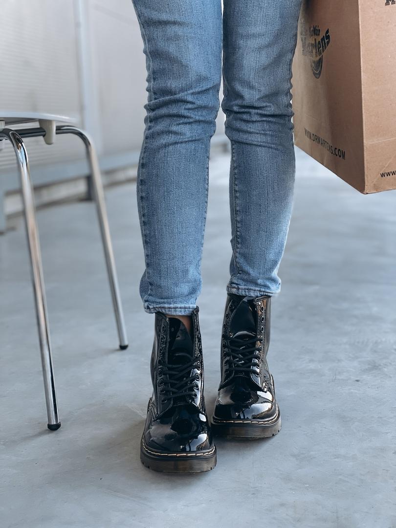 Dr. Martens Patent Black 3