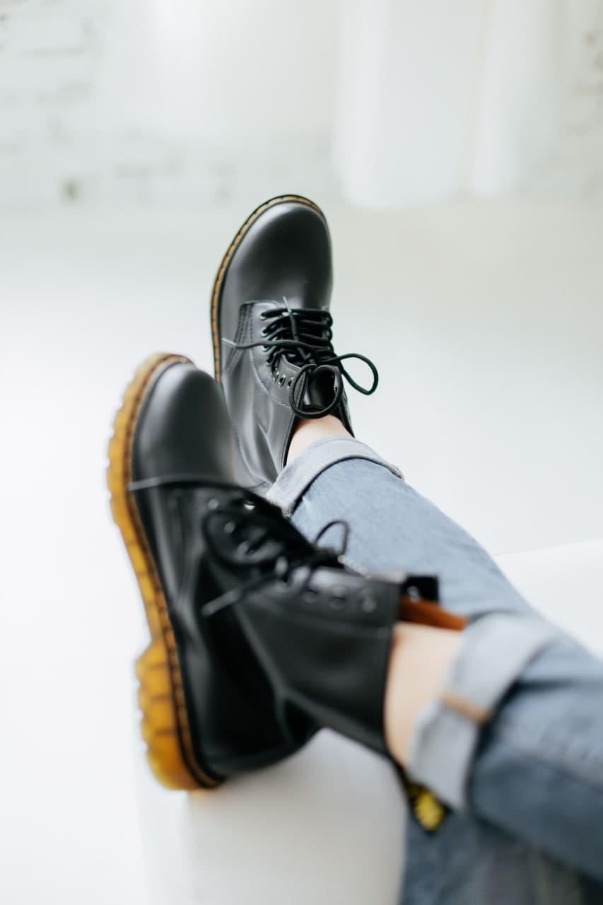 Dr. Martens Black No Logo