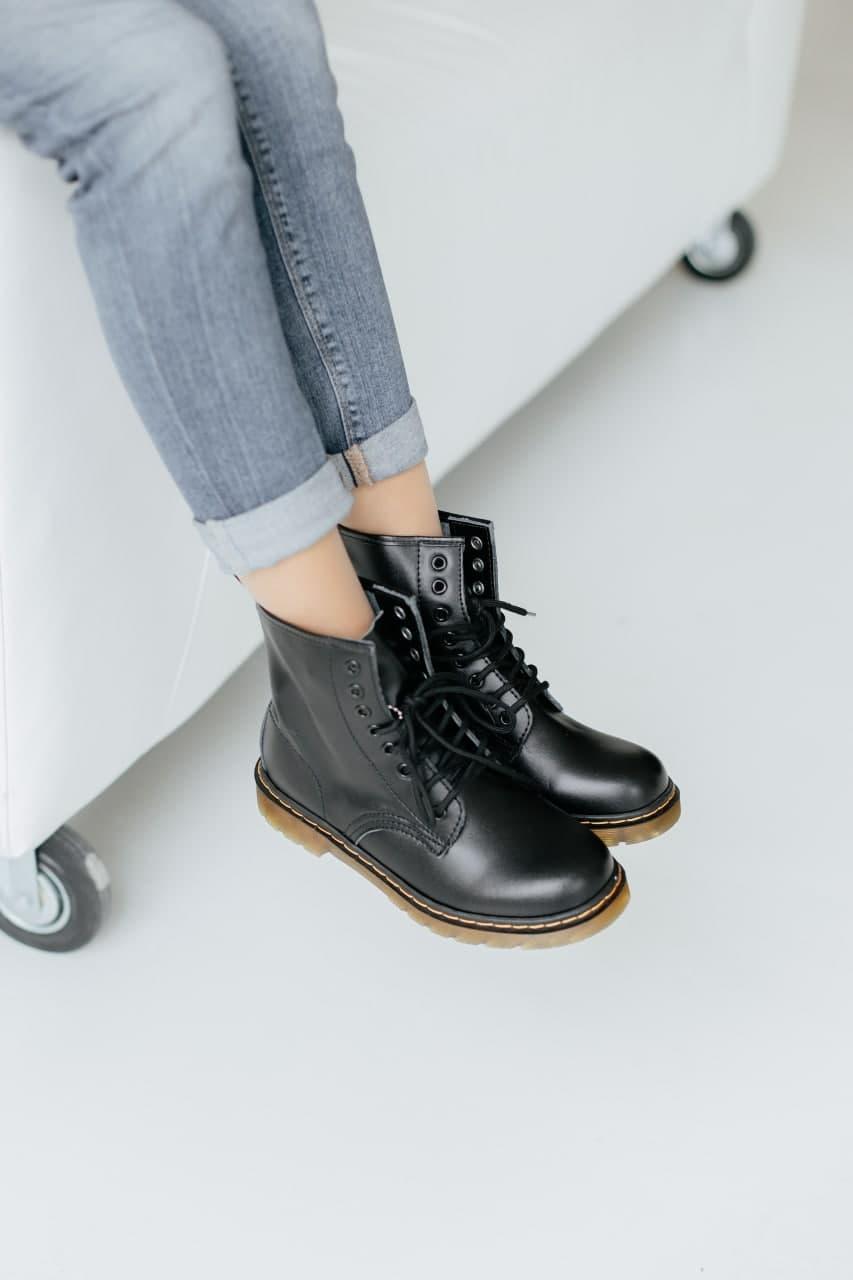 Dr. Martens Black No Logo