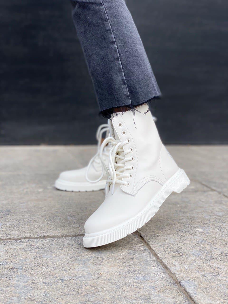 Dr. Martens Cream No Logo