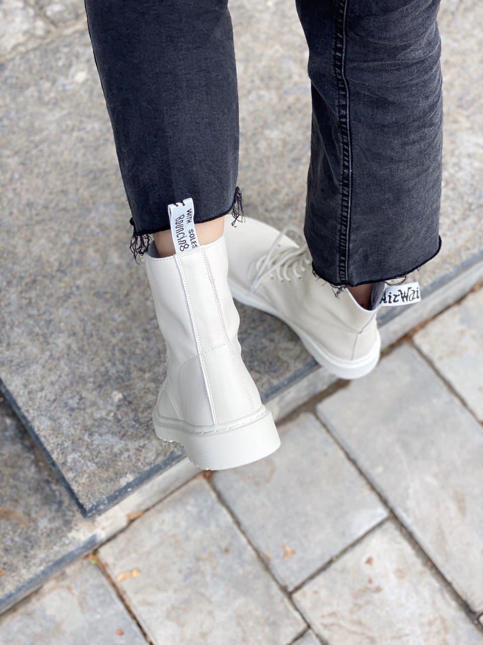 Dr. Martens Cream No Logo