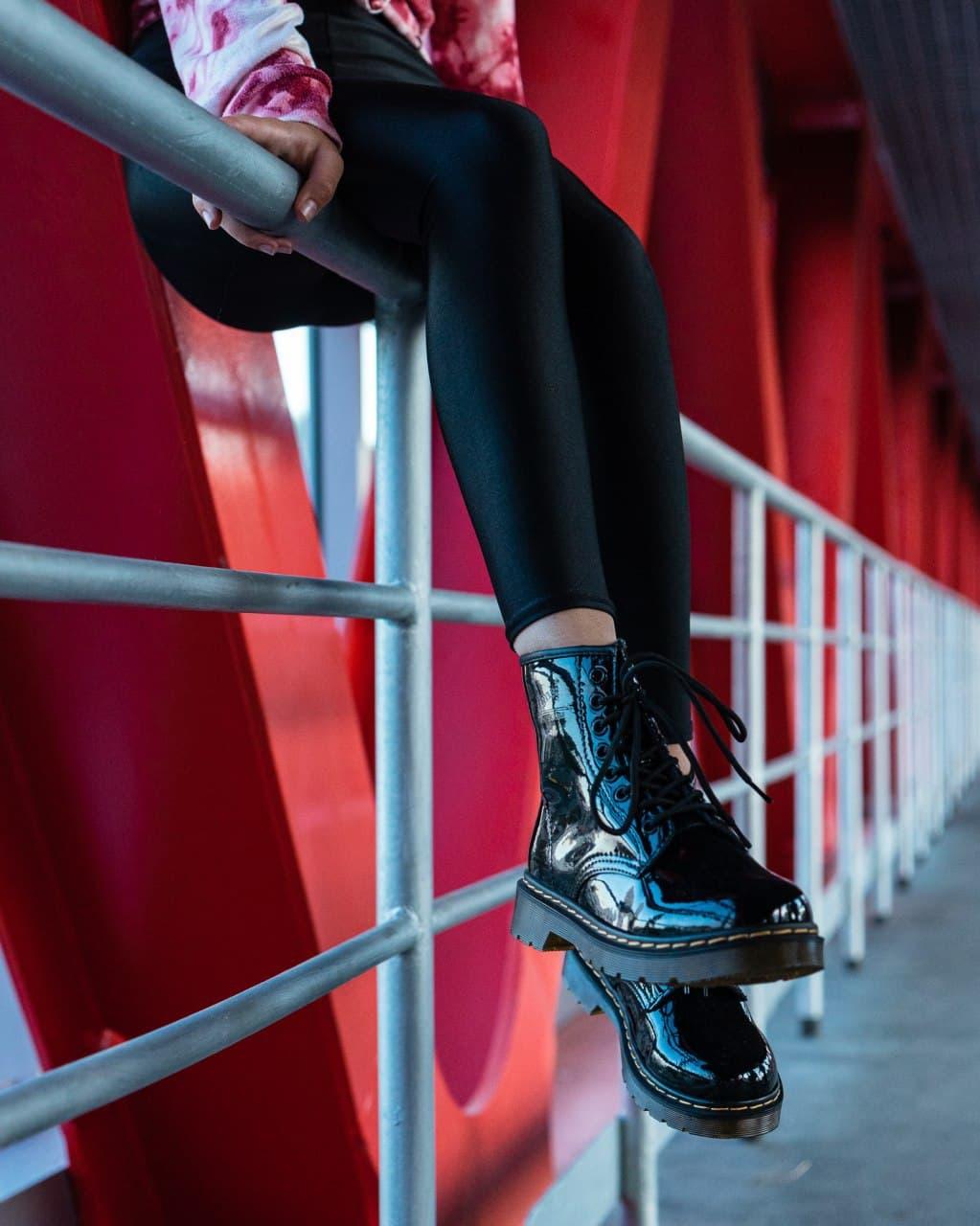 Dr. Martens Patent Black