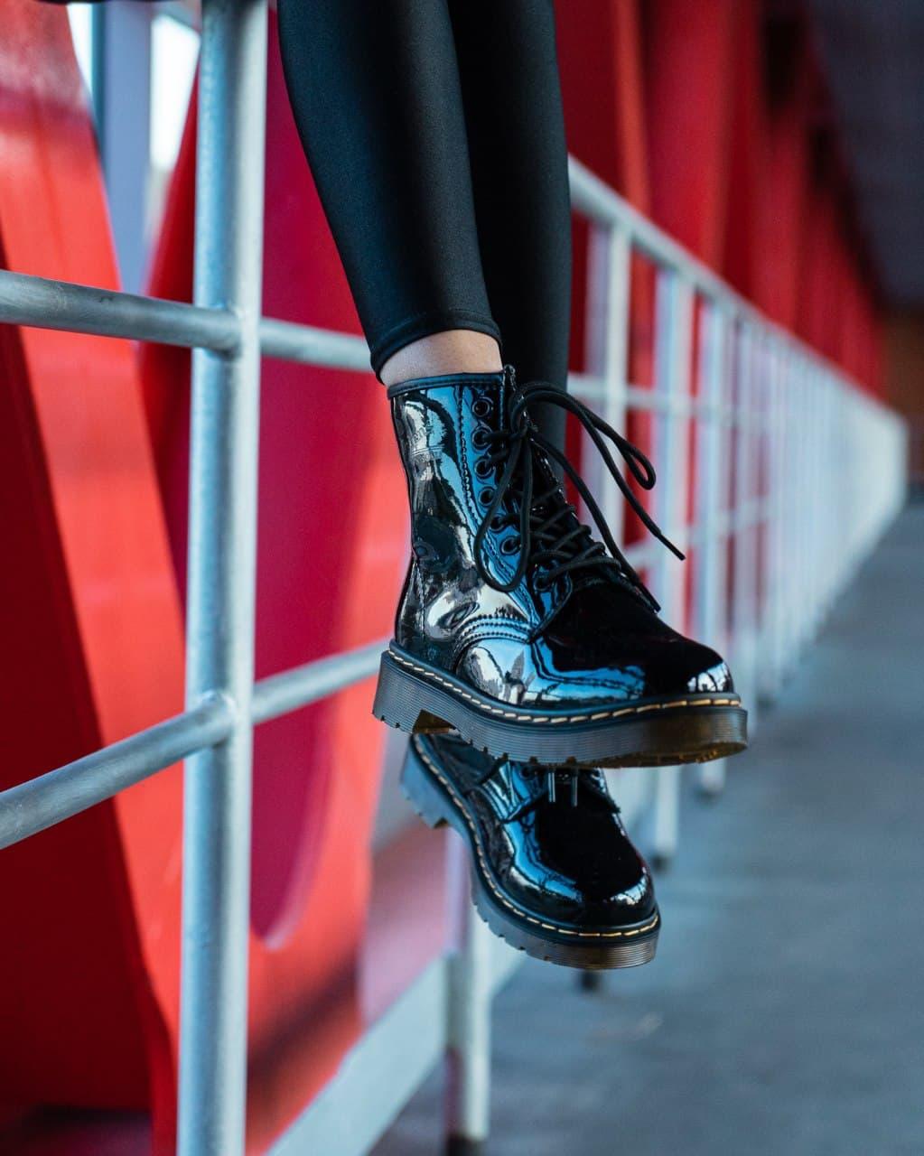 Dr. Martens Patent Black
