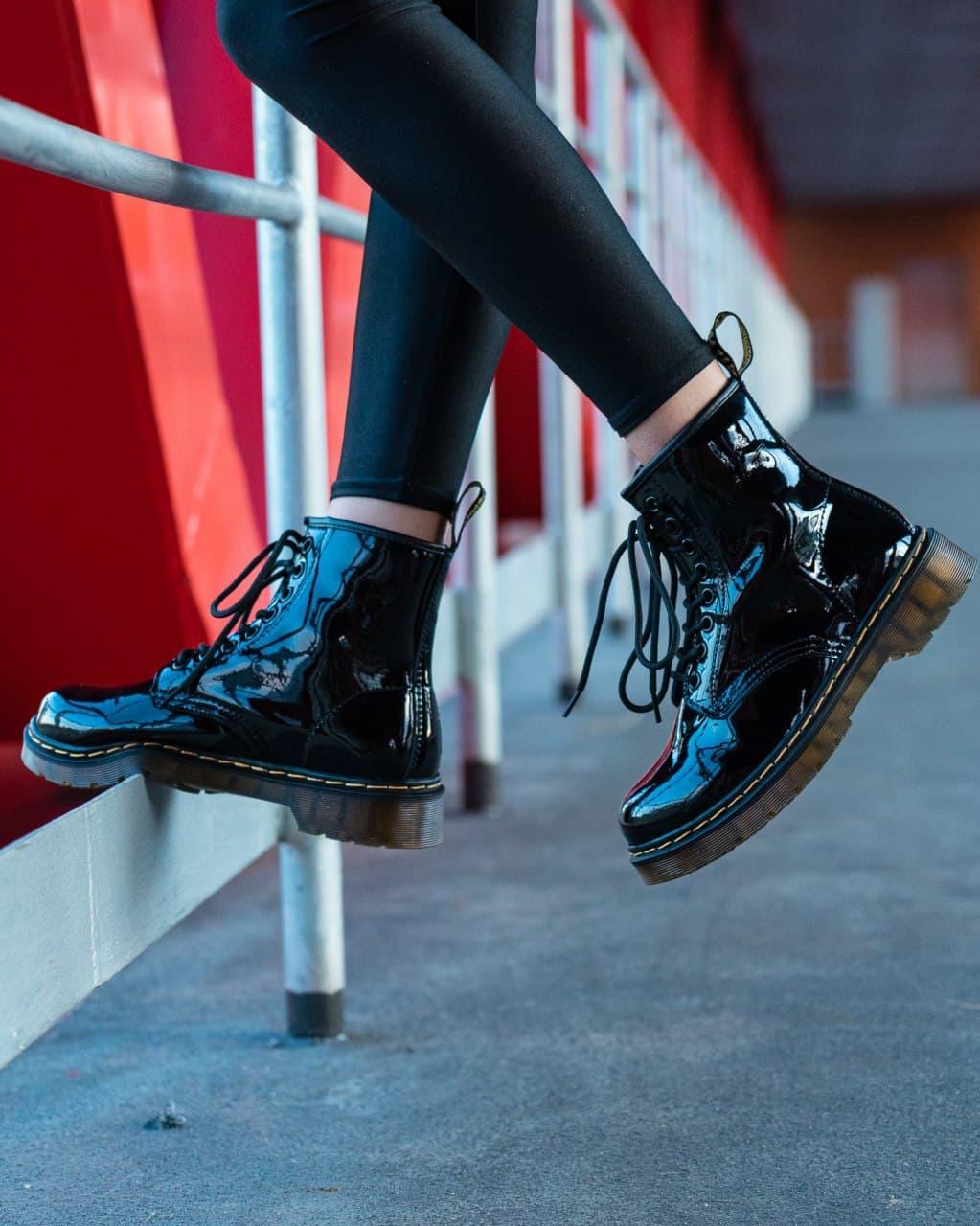 Dr. Martens Patent Black