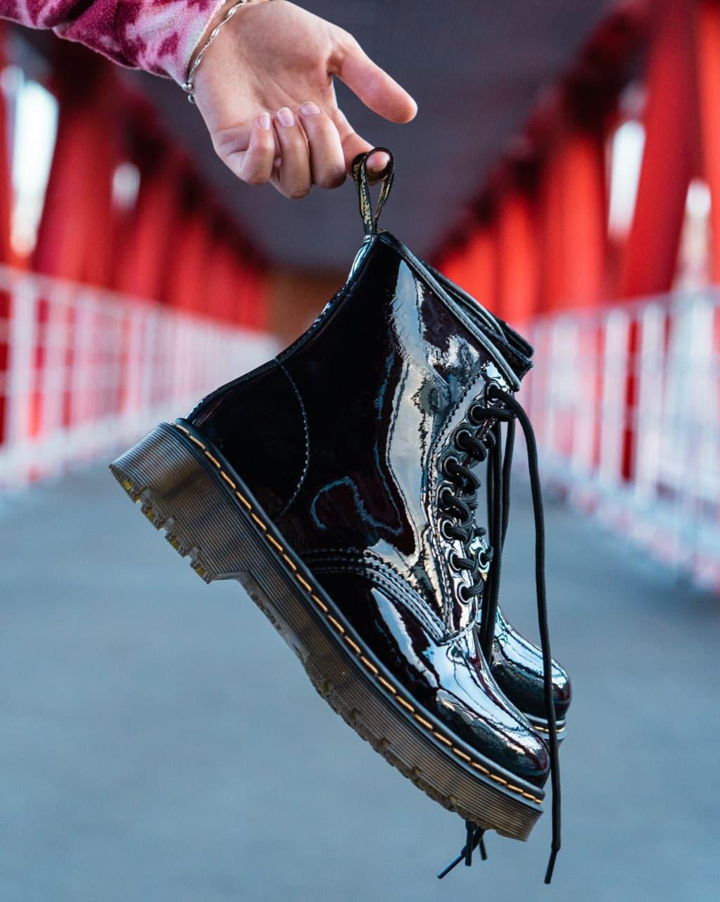 Dr. Martens Patent Black