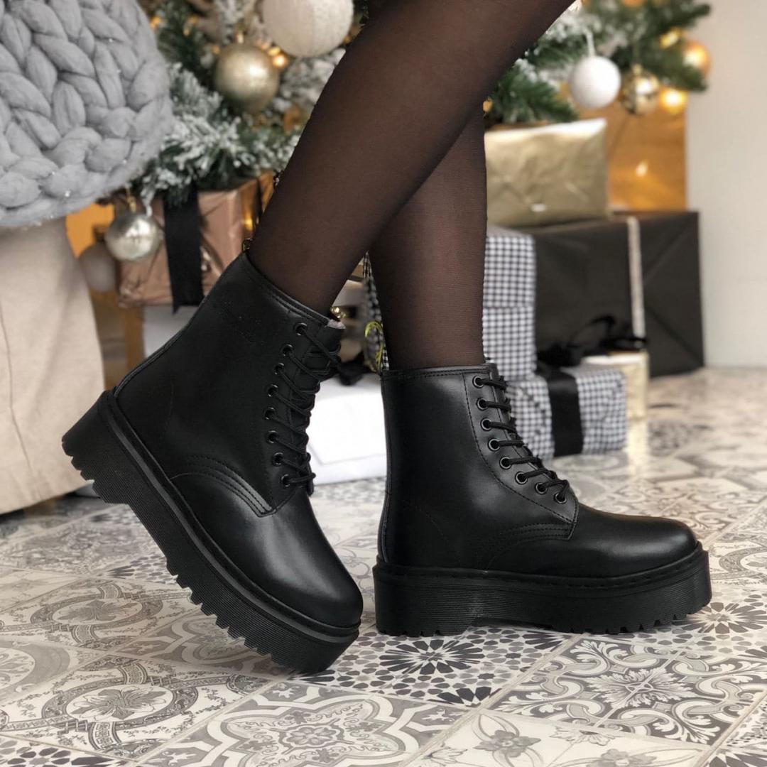 Dr. Martens JADON Mono Black Logo