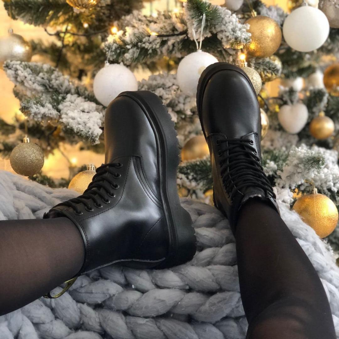 Dr. Martens JADON Mono Black Logo