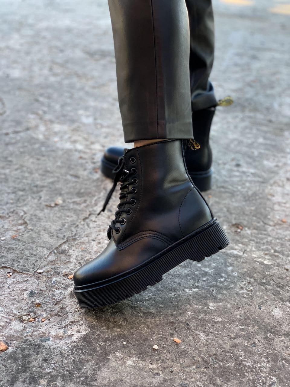 Dr. Martens JADON Mono Black No Logo 1