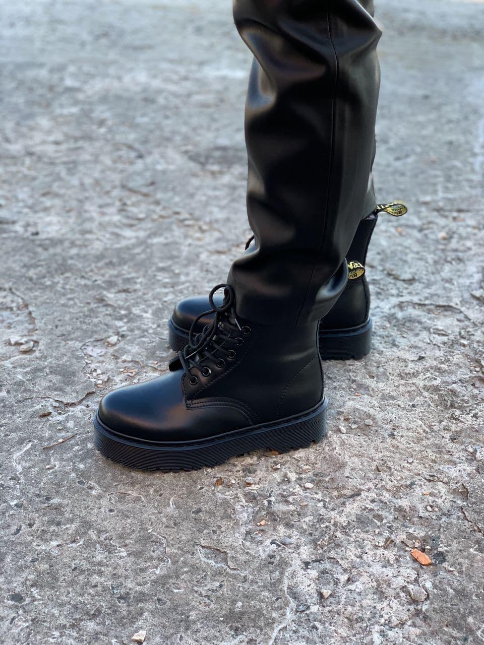Dr. Martens JADON Mono Black No Logo 1