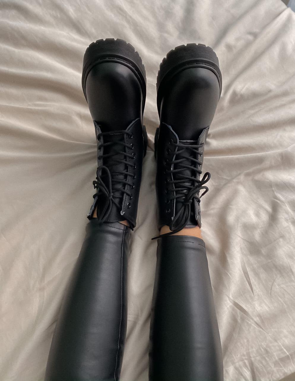 Dr. Martens JADON Black No Logo 3