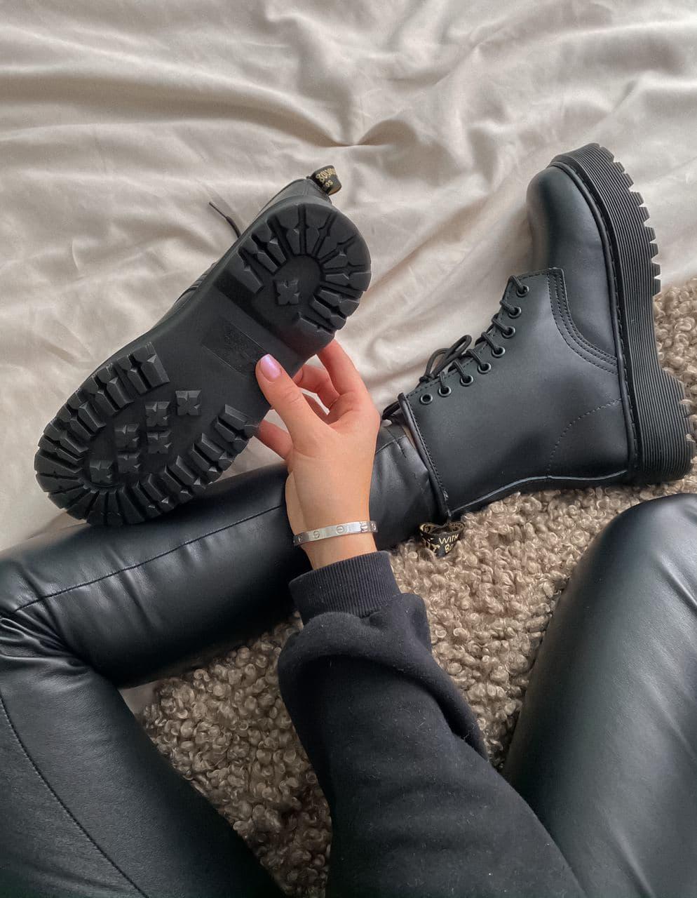 Dr. Martens JADON Black No Logo 3