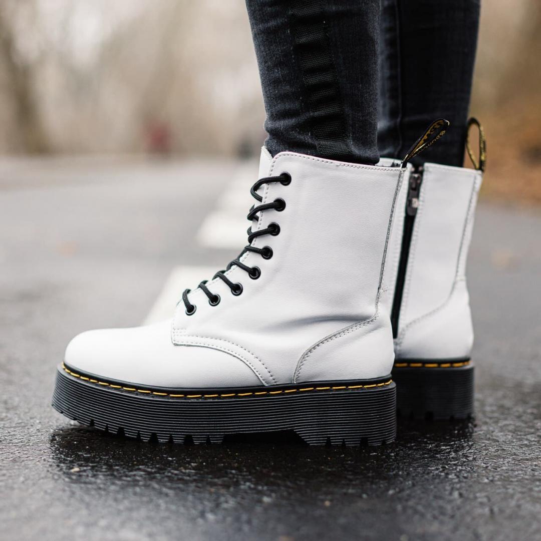 Dr. Martens JADON White Black No Logo